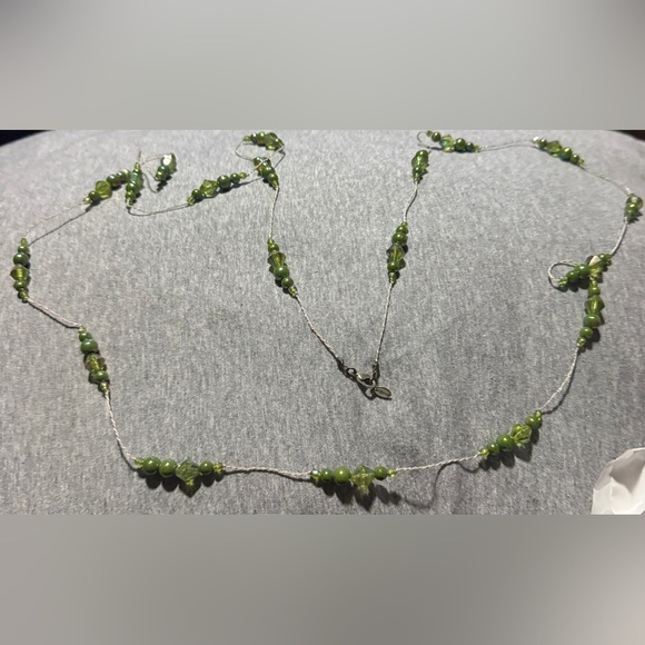 Icing Green Beaded Necklace - Picture 2 of 3